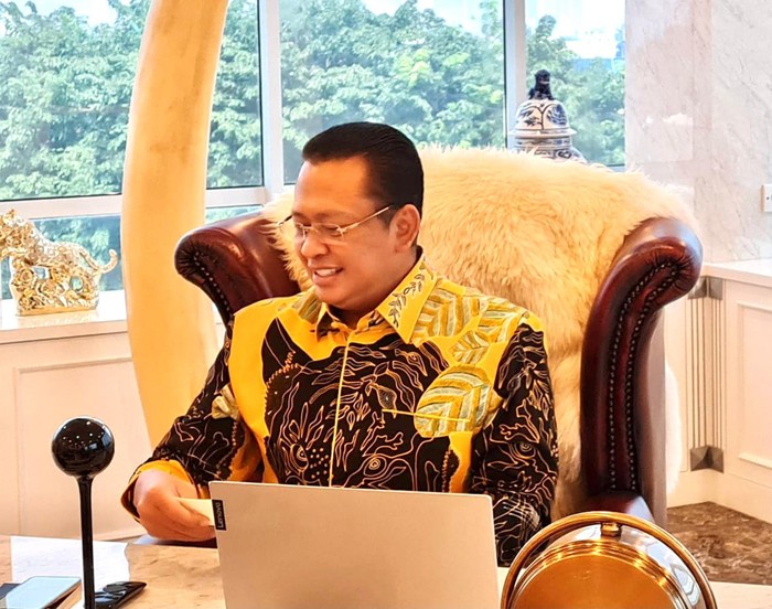 MPR RI bersama pakar akademisi dari berbagai disiplin ilmu, termasuk lembaga dan kementerian negara, sedang menyelesaikan draf atau rancangan Pokok-Pokok Haluan Negara (PPHN) berikut naskah akademiknya. Menurut Ketua MPR Bambang Soesatyo, rancangan PPHN itu ditargetkan selesai pada akhir tahun 2021.
