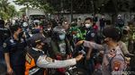 Ada Razia PPKM Jalan Daan Mogot Macet