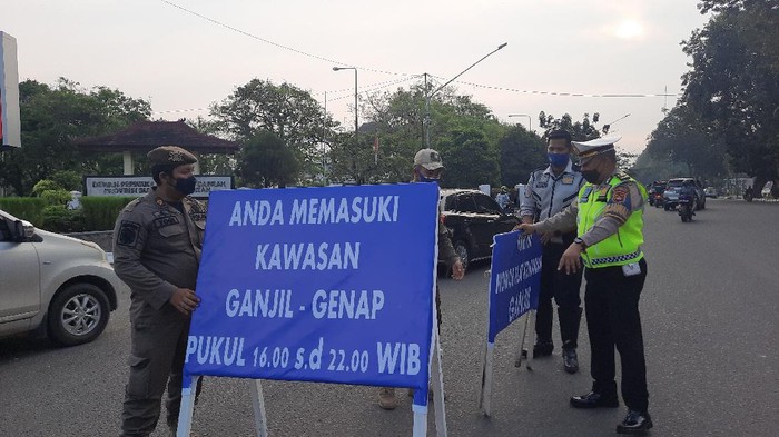 Ganjil-genap di Palembang, Sumsel, mulai diberlakukan sore hari ini, (5/7/2021).