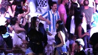 Wisata malam juga menjadi tujuan beberapa warga seperti di klub Taiga, Beirut.