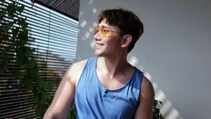 Presenter John Martin Kena COVID-19 Varian Delta, Seperti Ini Gejalanya