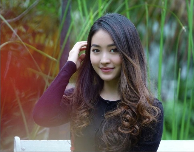 Kecantikan Natasha Wilona bukan hanya membuat memesona netizen tapi juga sederet pria terkenal Indonesia. Dua aktor yang diketahui pernah menjadi pacar Natasha Wilona adalah Verrel Bramasta dan Stefan William. Beberapa waktu lalu, Wilo juga sempat dikabarkan pacaran dengan pemain bulu tangkis Kevin Sanjaya. Foto: Dok. Instagram @natashawilona12