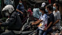 Diketahui, sejumlah ruas jalan di ibu kota mengalami kemacetan pada Senin (5/7/2021) akibat penyekatan yang dilakukan oleh aparat sebagai bagian dari penerapan PPKM darurat.