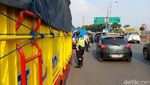 PPKM Darurat Sekat Kendaraan di GT Padalarang