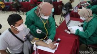 Kasus positif aktif COVID-19 di Kota Bandung terus mengalami lonjakan hingga per harinya mencapai 300 kasus.