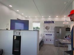 Kontras! Rumah Mewah yang Dijual Elon Musk dan Kontrakannya Kini