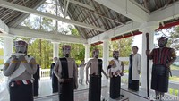 Guru Tatea Bulan memiliki 10 orang anak yang adalah kembar dua setiap lahir. (Bonauli/detikcom)