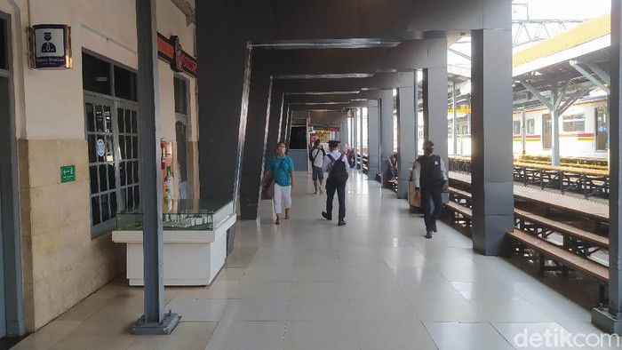 Suasana Stasiun Manggarai 5 Juli 2021