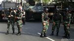 TNI Dilibatkan Jaga Pos Penyekatan PPKM di Kalimalang