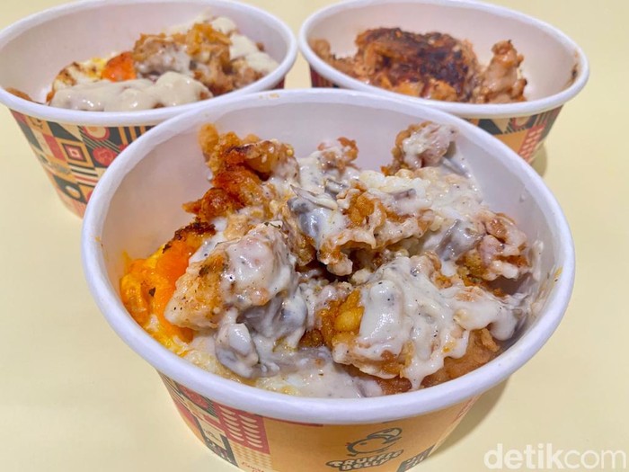 Truffle Belly: Gurih Creamy Truffle Chicken Rice dengan Saus Jamur dan Mentai Truffle Belly: Gurih Creamy Truffle Chicken Rice dengan Saus Jamur dan Mentai
