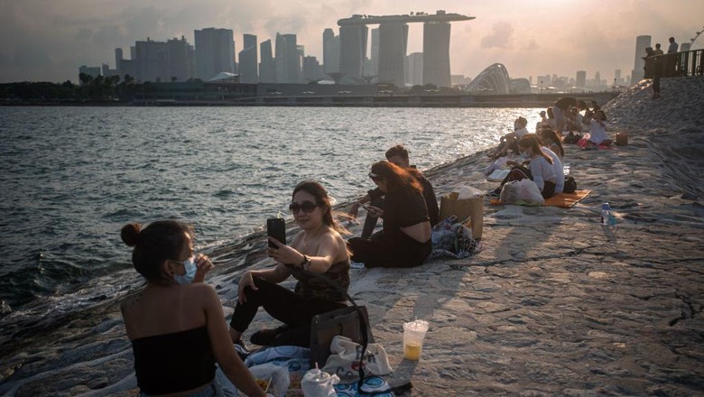 Ada Inggris-Singapura, Ini Negara yang Siap Berdamai dengan Corona Sejumlah negara mulai longgarkan pembatasan dan susun kerangka untuk hidup berdampingan dengan Corona. Negara mana sajakah itu?