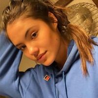 Kemenangannya menarik perhatian dan dianggap sebagai keajaiban karena berdasarkan peringkat ia tidak terlalu dipertimbangkan. Hal tersebut membuatnya semakin jadi perhatian dunia. Ini seperti kesempatanku untuk menujukkan bahwa aku di sana, tingkatku di sana (di atas). Sejauh ini aku pikir aku melakukannya dengan baik. Aku harap bisa membuat semua orang bangga, ujarnya setelah kemenangan. Foto: Instagram @emmaraducanu