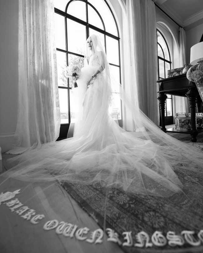 Mereka sendiri sudah bertunangan sejak Oktober 2020. Ketika itu, Gwen Stefani yang tergabung dalam band No Doubt membagikan foto yang menunjukkannya sudah dilamar. Foto: Instagram @marielhaenn