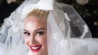 Mereka menikah setelah enam tahun menjalani asmara. Mereka dipertemukan dalam acara The Voice 2014. Foto: Instagram @gwenstefani
