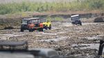 Foto: Seru-seruan Naik Jeep Menaklukkan Trek Gunung Kelud