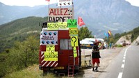 Suporter memberi dukungan pada etape ke-19 TDF 2017.   (Photo by Chris Graythen/Getty Images)