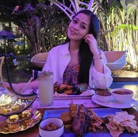 Rumah tangga Gracia Indri dan David NOAH juga berakhir karena adanya KDRT. Saat itu pihak pengadilan memutuskan menyetujui perceraian karena adanya KDRT. Selain itu David kabarnya juga tidak memberikan nafkah kepada Gracia Indri. Keduanya kemudian resmi bercerai pada 3 Mei 2018. Foto: Instagram @graciaz14