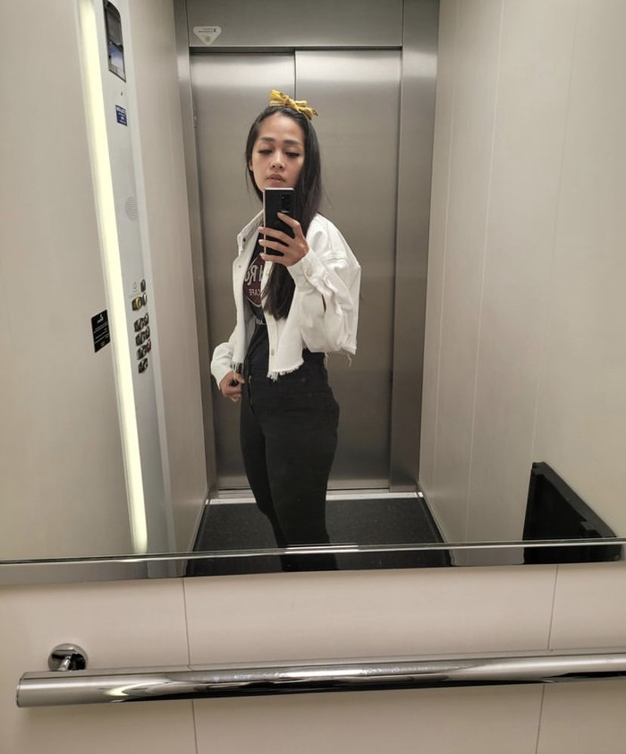 Makin Cantik, Gaya Gracia Indri Saat Floating Breakfast hingga Dinner Mewah