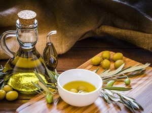 Rasulullah SAW Rajin Konsumsi Minyak Zaitun hingga Susu Beruang Diklaim Obat COVID-19