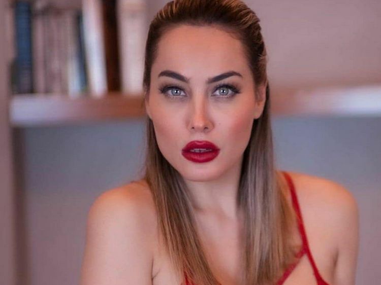 Foto: Model Ini Sempat Viral karena Beri Janji Syur ke Pemain Bola Italia
