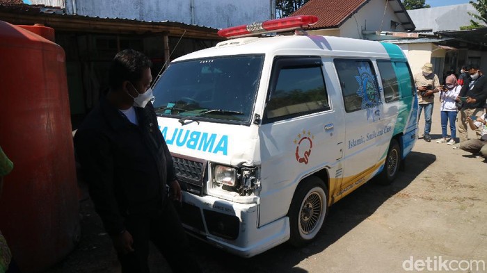 Penampakan ambulans yang diviralkan ugal-ugalan dan kecelakaan di Kudus