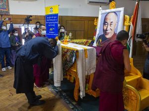 Perayaan Ulang Tahun ke-86 Dalai Lama dari Pengasingan