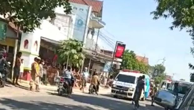 Video viral ambulans ugal-ugalan kecelakaan di Kudus
