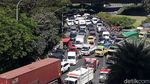 Ada PPKM Darurat, Bundaran Waru Macet