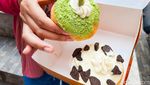 Donat Topping Marshmallow dan Popcorn yang Lagi Viral di Bandung