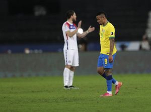 Argentina vs Brasil: Gabriel Jesus Absen akibat Tendangan Kungfu