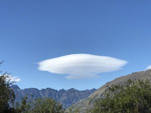 Kenapa Awan Tidak Jatuh ke Tanah Tertarik Gravitasi? Ini Penjelasannya