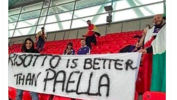 Risotto dari Italia lebih enak daripada Paella makanan Spanyol. Foto: Twitter