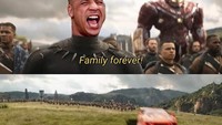 Vin Diesel alias Dominic Toretto juga hadir membantu rakyat Wakanda dari film Black Panther. Meme kocak ini garapan akun twitter @RozkieSan