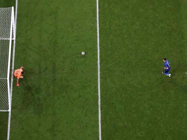 Detik-detik Penalti Jorginho Saat Singkirkan Spanyol