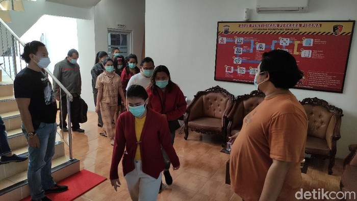 Polrestabes Semarang mengamankan 19 orang dari spa yang nekat buka saat PPKM Darurat, Rabu (7/7/2021).