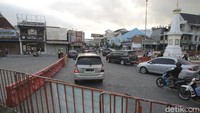 Namun penutupan secara permanen akan dilakukan mulai pukul 17.00 WIB. Polresta Jogja menyiagakan personel di setiap titik penutupan jalan tersebut untuk mengalihkan arus.
