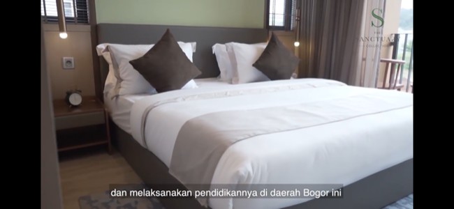Inilah penampakan kamar tidur utama. (Foto: Instagram/@thesanctuarycollectionofficial)