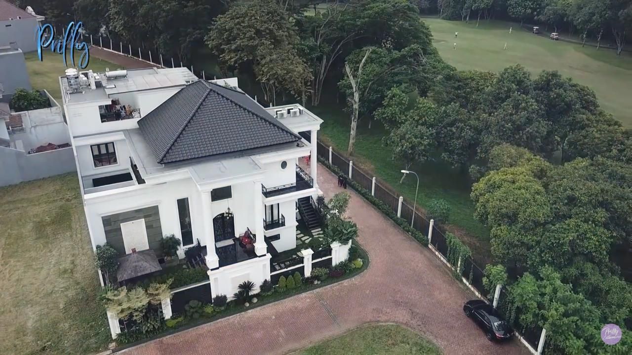 Rumah Mewah Prilly Latuconsina