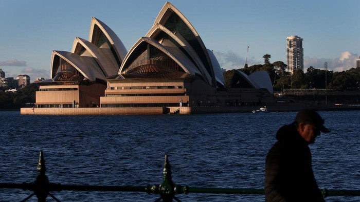 Kota terbesar Australia, Sydney memperpanjang lockdown sepekan lagi dalam upaya menahan wabah varian virus Delta yang sangat menular