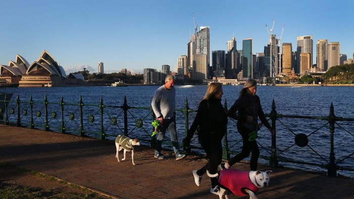 Kota terbesar Australia, Sydney memperpanjang lockdown sepekan lagi dalam upaya menahan wabah varian virus Delta yang sangat menular