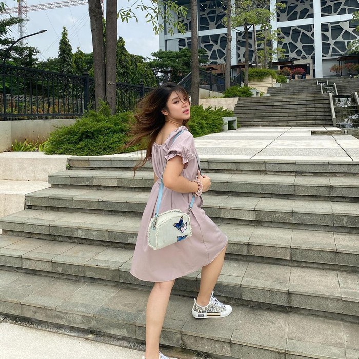 7 Harga Outfit Tiara Andini, Ratusan Ribu hingga Belasan Juta!