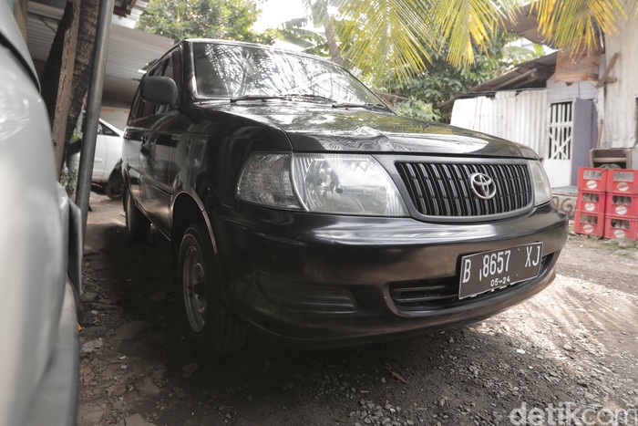 Toyota Kijang Kapsul 2004