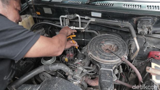 Toyota Kijang Kapsul 2004