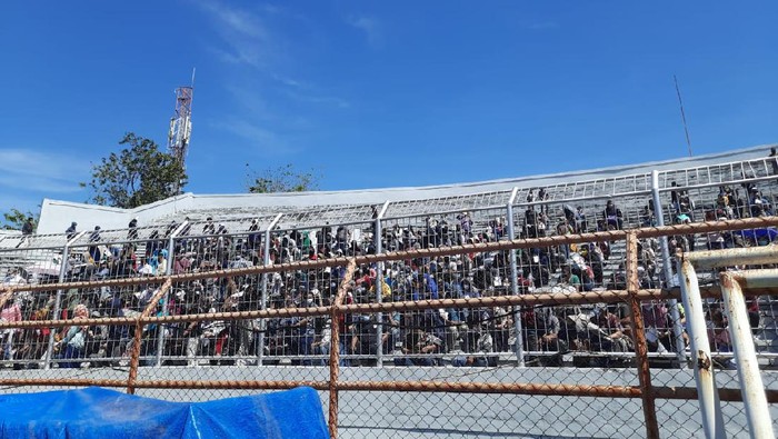 vaksinasi di stadion tambaksari