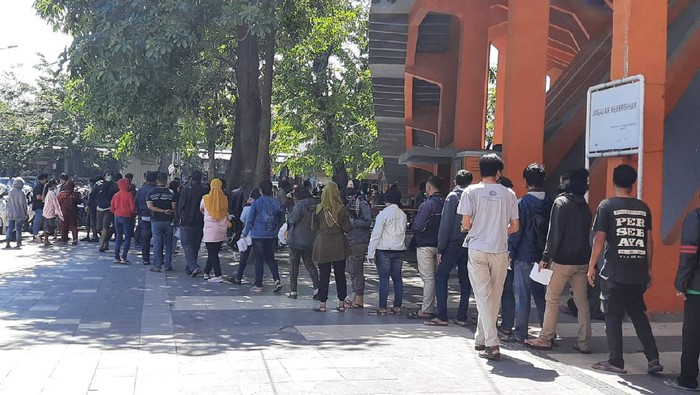 vaksinasi di stadion tambaksari
