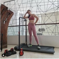 Wulan Guritno memang sering mengunggah gayanya sedang latihan fisik. Ketika ngegym, ia memakai baju-baju olahraga yang tak jarang menunjukkan tubuh langsing dan atletis.Foto: Dok. Instagram @ wulanguritno