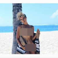 Terakhir ada Leona Lewis yang juga sempat terlihat berlibur ke Bali. Melalui akun Instagram pribadinya Leona tampak mengunggah fotonya mengenakan bikini saat berada di salah satu pantai Bali. Foto: instagram.com/leonalewis