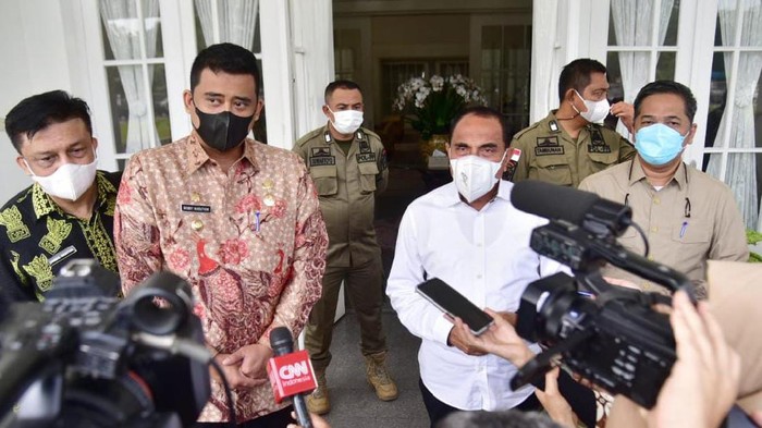 Bobby Nasution (masker hitam)-Edy Rahmayadi (kemeja putih)-(dok. Istimewa)