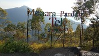 Selain Bukit Tele, ada pula Menara Pandang Tele yang juga tak kalah indah.