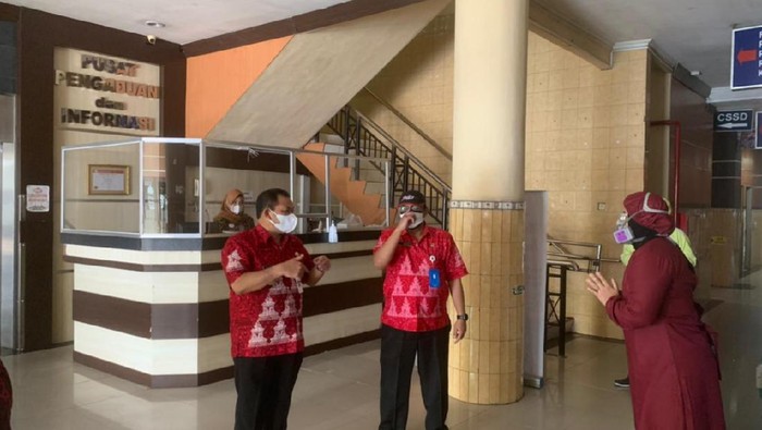 Bupati Semarang Ngesti Nugraha mengecek RSUD dr Gunawan Mangunkusumo, Ambarawa, Kabupaten Semarang, Kamis (8/7/2021).